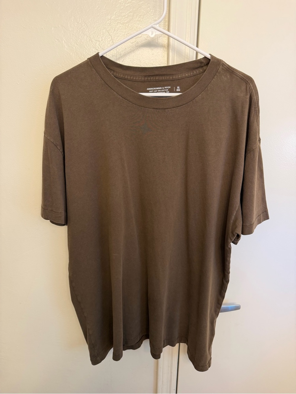 NWOT Abercrombie & Fitch Men's Brown Soft A&F Essential Tee Relaxed Mens XL